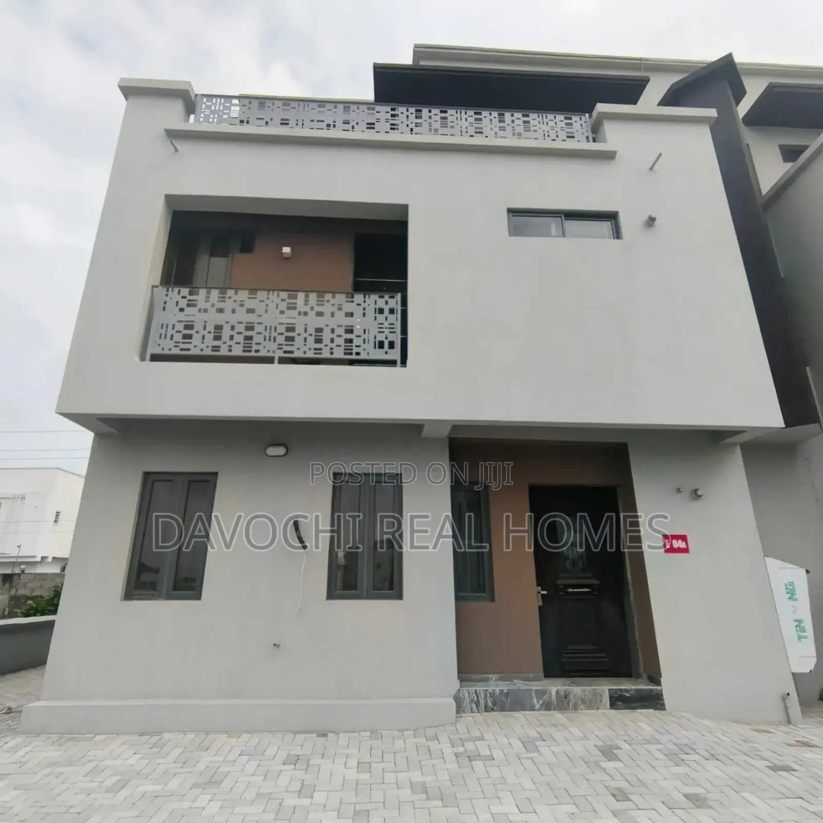 4bdrm Duplex In Chevron Lekki For Sale in Lekki