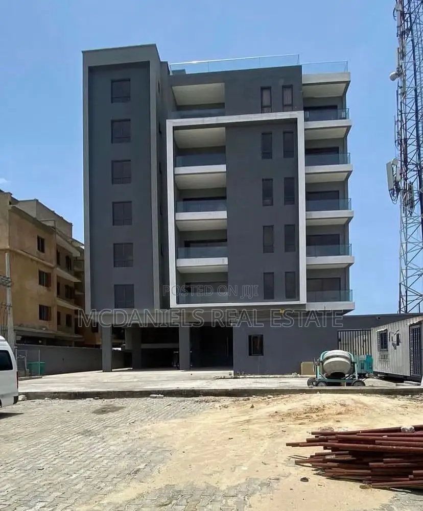 2bdrm Apartment In Lekki Phase 1 For Sale in Lekki Phase 1