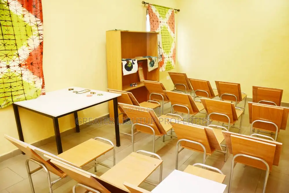 Functioning School for Sale at Surulere, Lagos Nigeria in Surulere