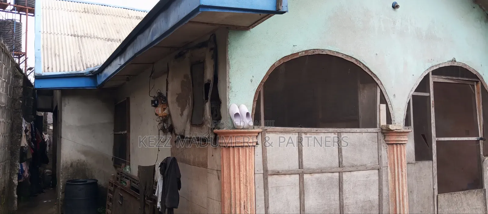 4bdrm Bungalow in Radio Estate , Off for sale in Port-Harcourt