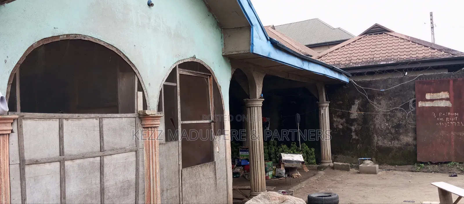 4bdrm Bungalow in Radio Estate , Off for sale in Port-Harcourt