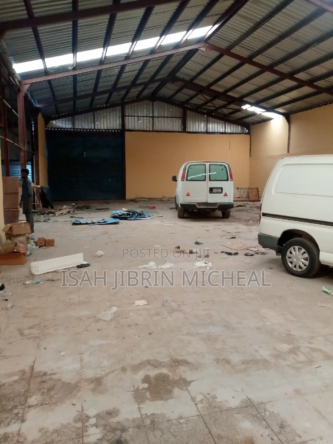 Neat Standard Warehouse Along DUTSE Market Road for Rent in Kubwa