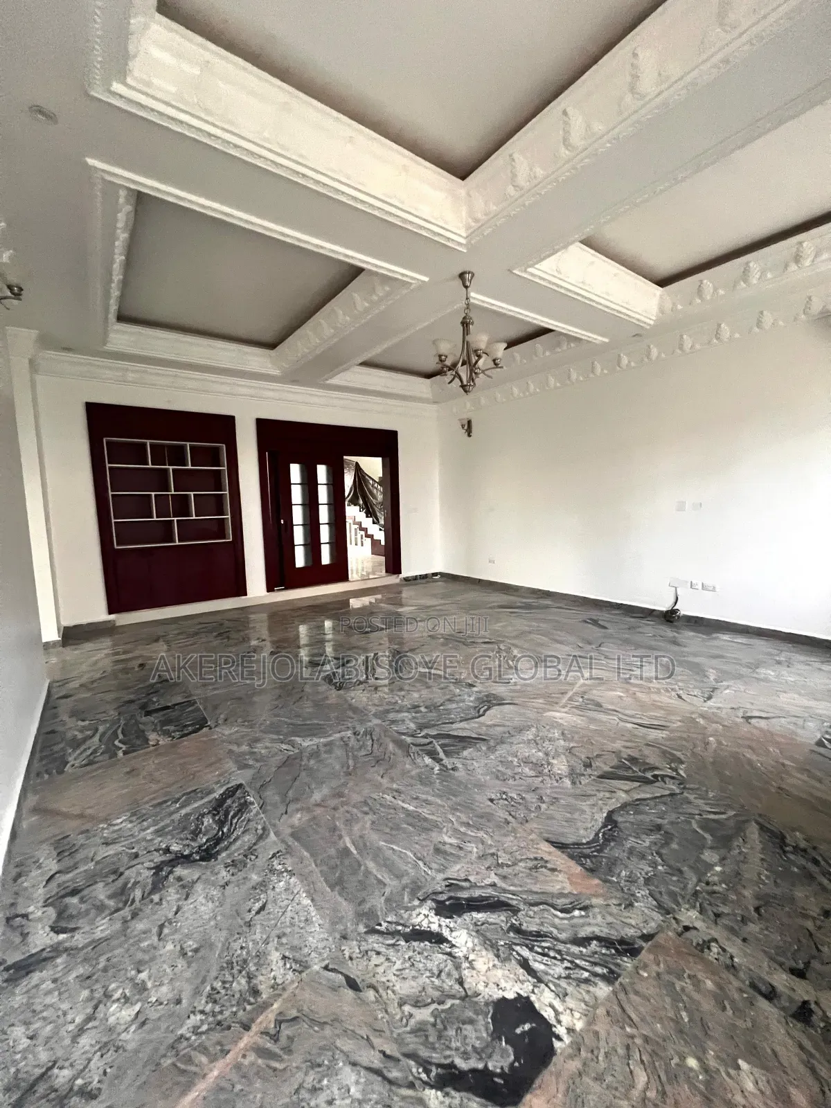 6bdrm Duplex in In An Estate for sale in Gwarinpa