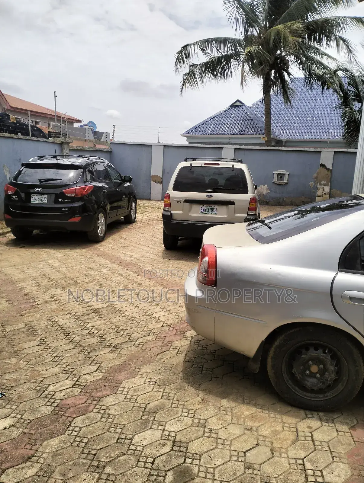 3bdrm Block of Flats in Off Idimu Ejigbo for sale in Governors Road