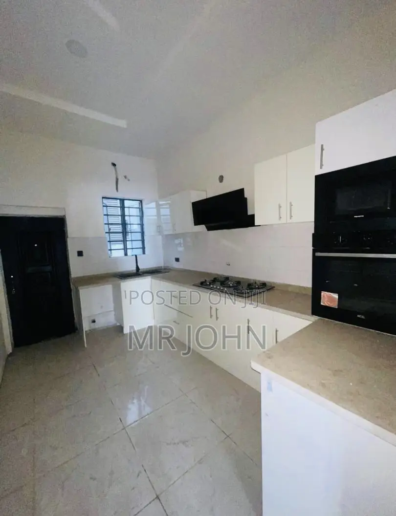 1bdrm Duplex in Lekki for sale in Lekki