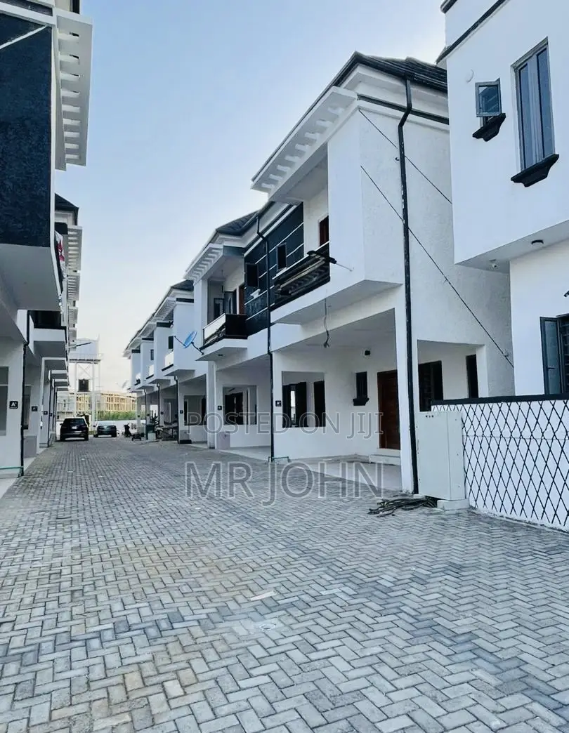 1bdrm Duplex in Lekki for sale in Lekki