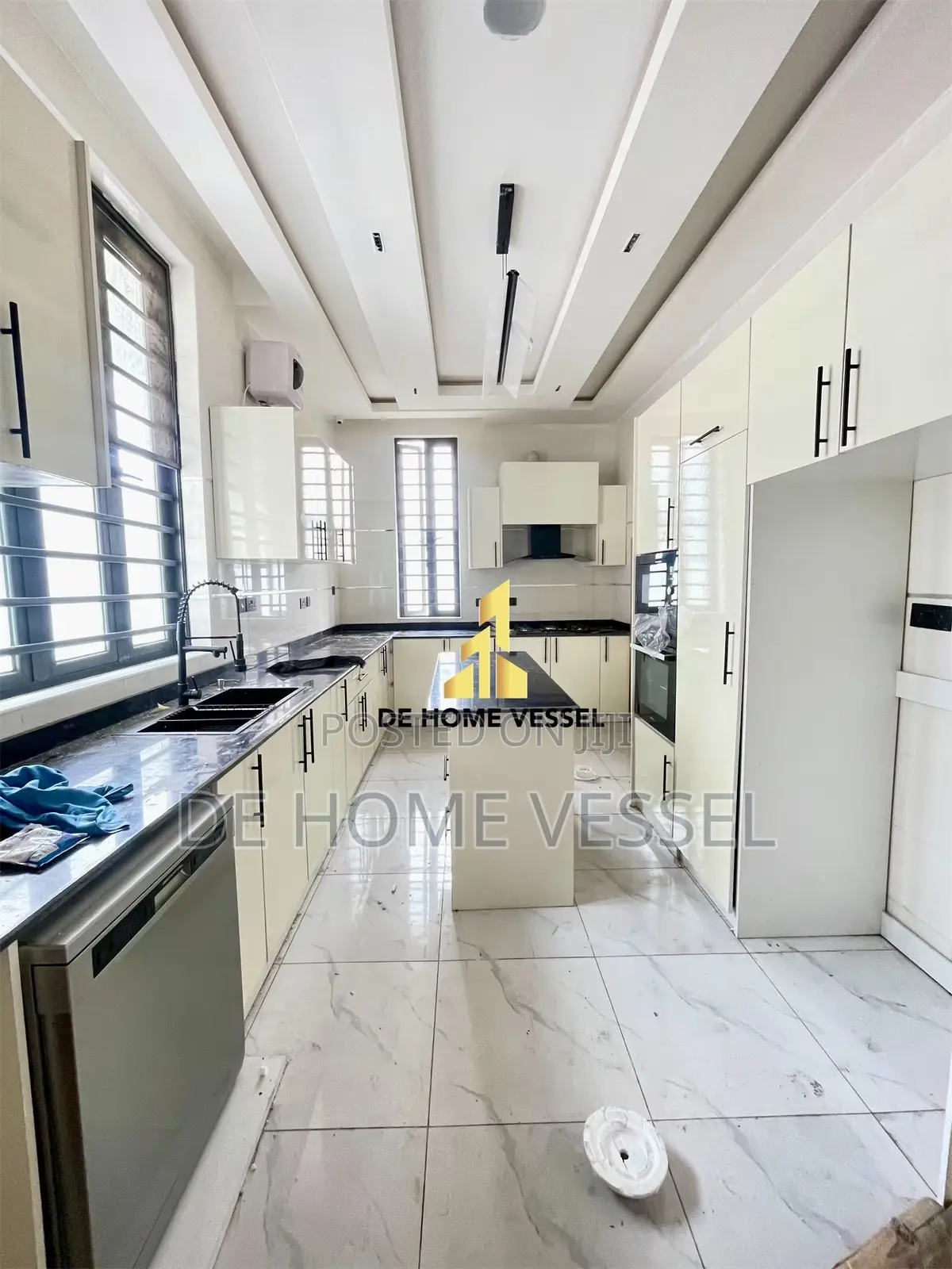 4bdrm Duplex in Lekki for sale in Lekki