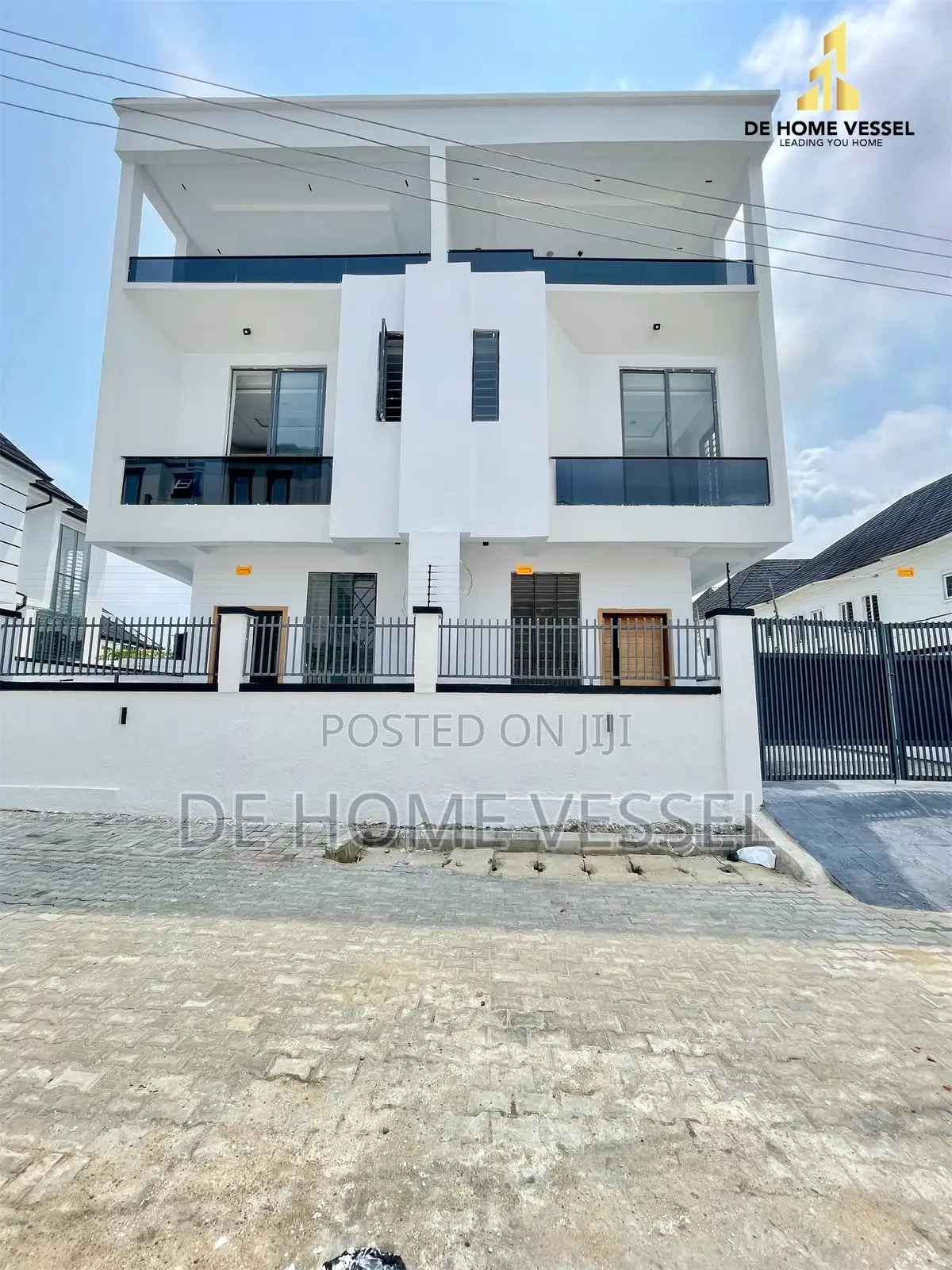 4bdrm Duplex in Lekki for sale in Lekki