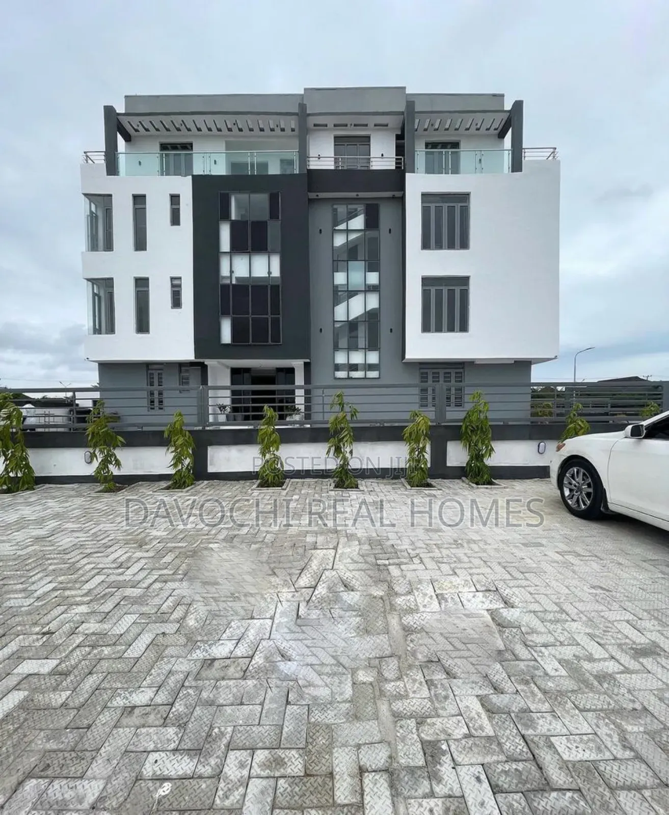 2bdrm Apartment in Osapa London, Lekki for rent in Lekki