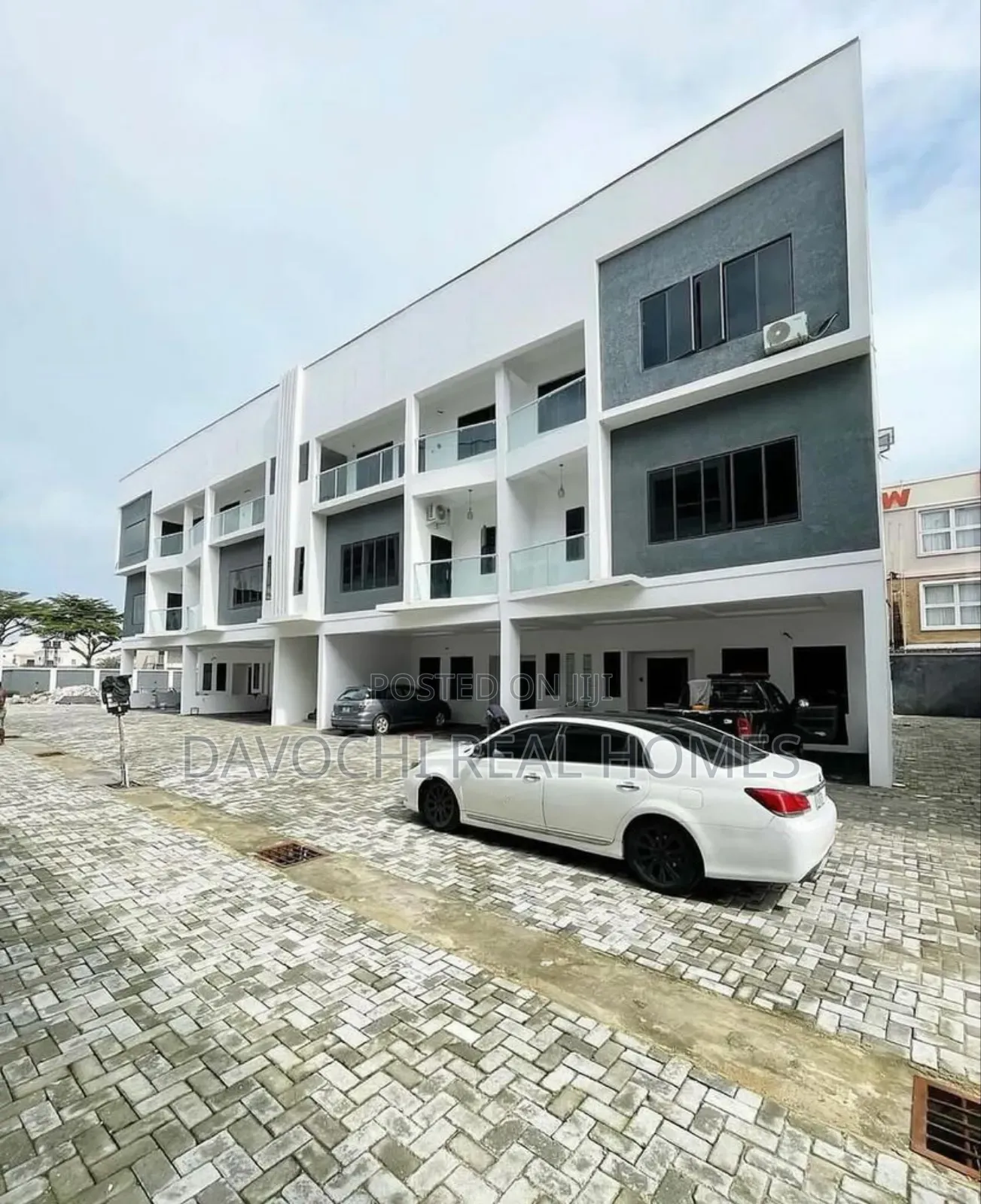 3bdrm Apartment in Lekki Ikate for rent in Lekki