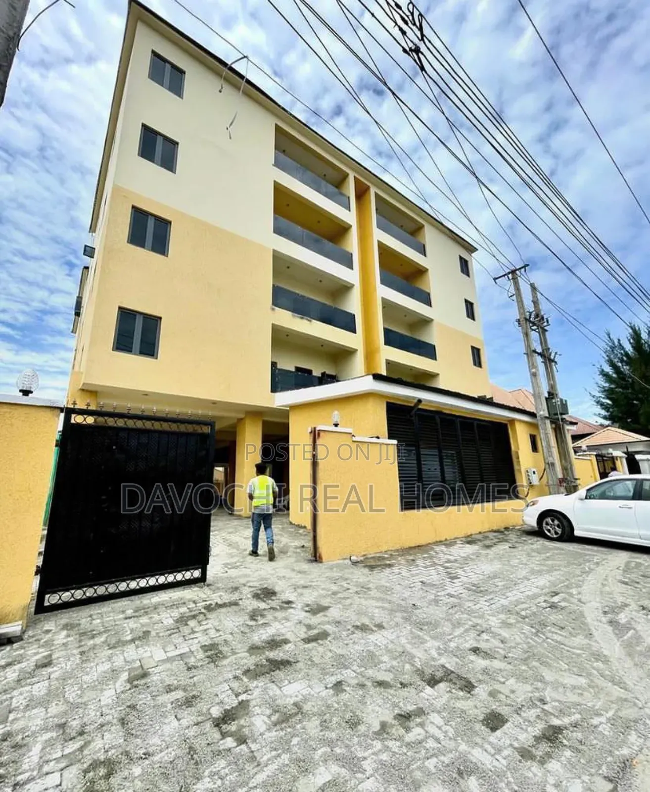 2bdrm Apartment in Lekki Phase One for rent in Lekki