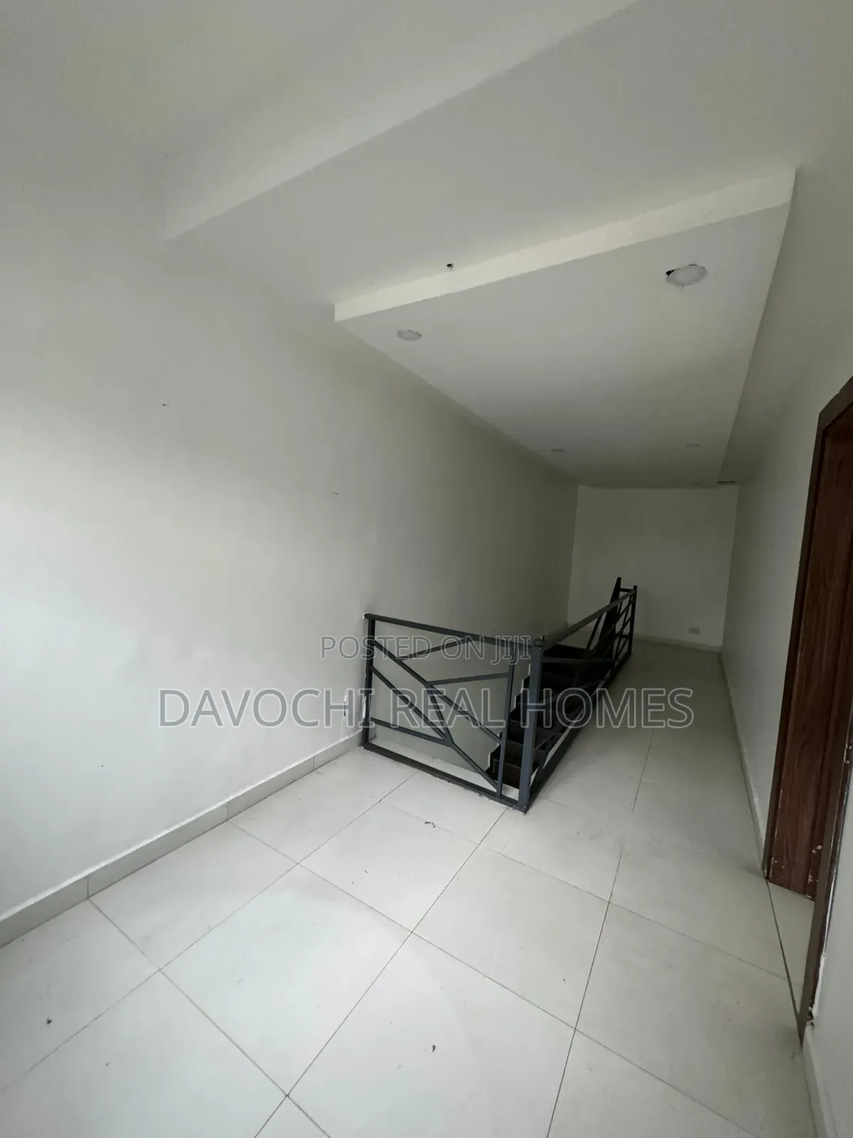 2bdrm Apartment in Lekki Phase One for rent in Lekki