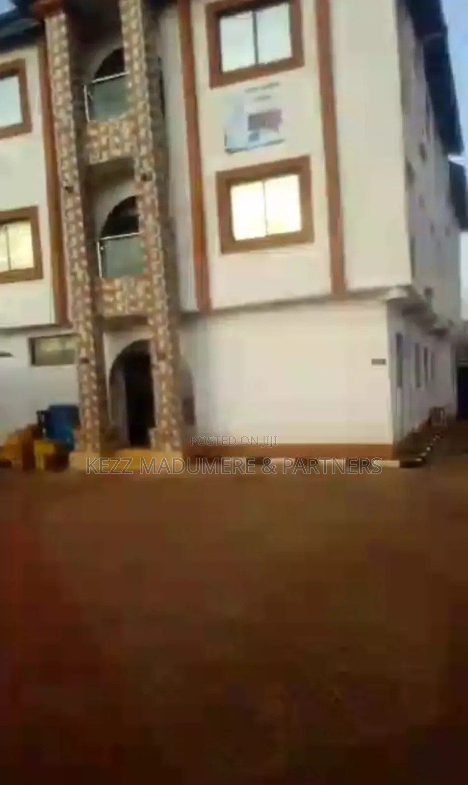 For Sale : 18 Rooms Hotel at Trans Ekulu , Enugu in Enugu