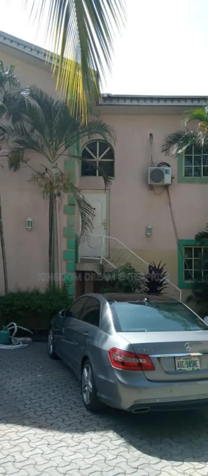 2bdrm Block of Flats in Maitama Main Abuja for sale in Maitama