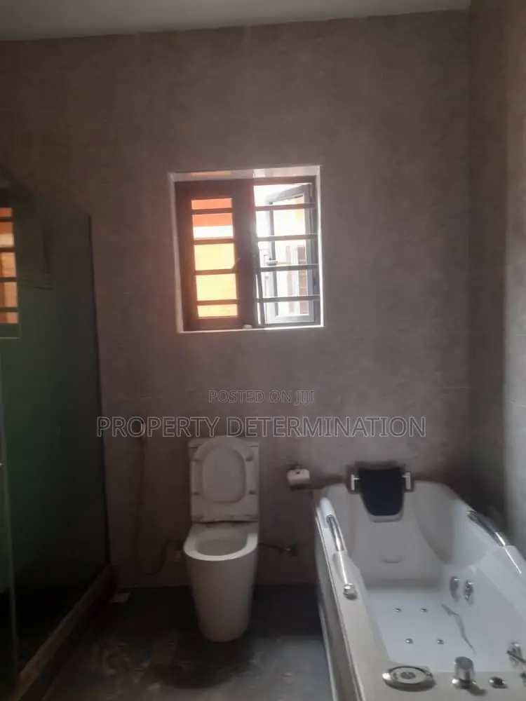 5bdrm Duplex in Omole Phase 2 for rent in Omole Phase 2
