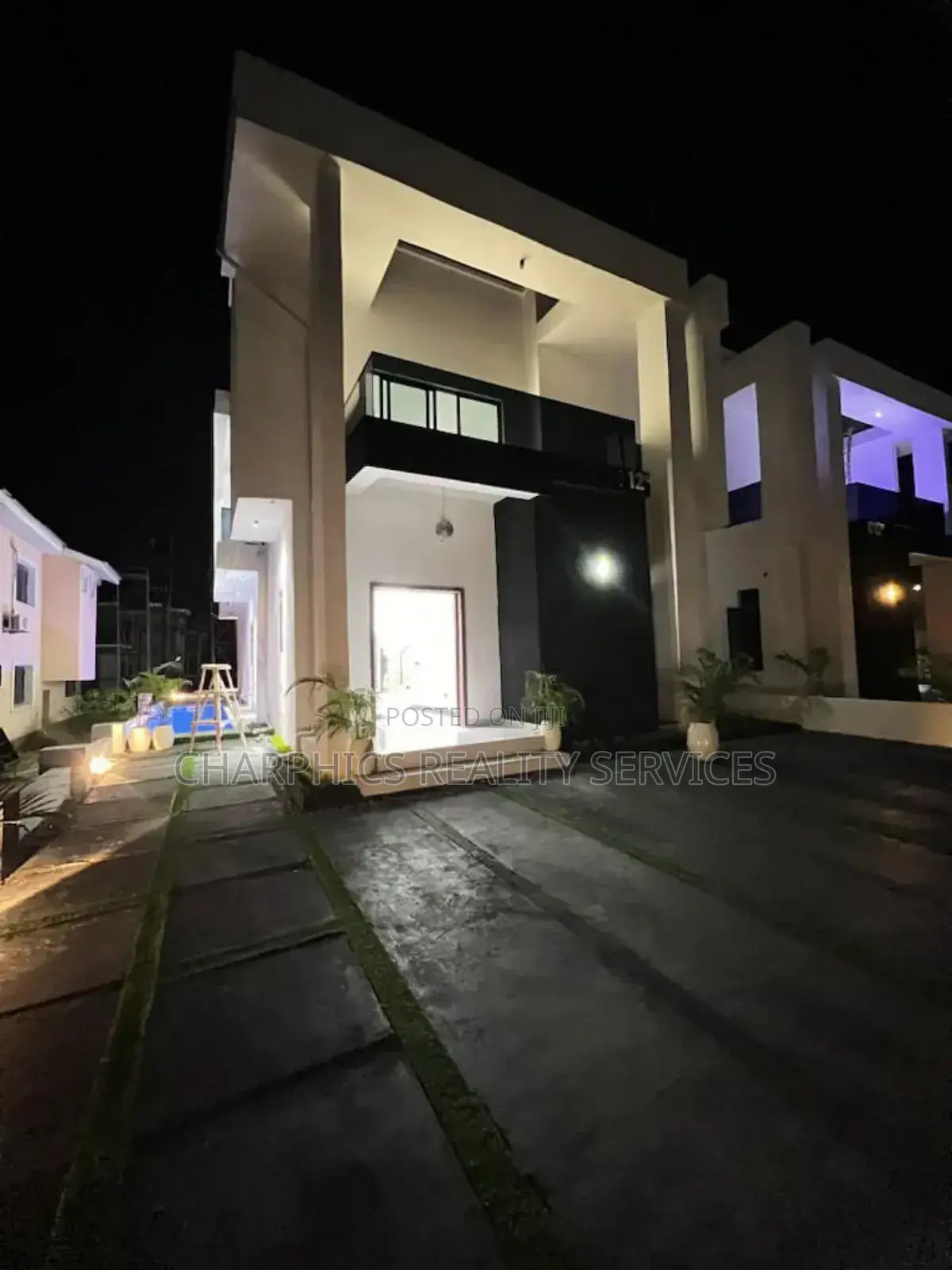 5bdrm Duplex in Lekki Phase 2 for sale in Lekki Phase 2