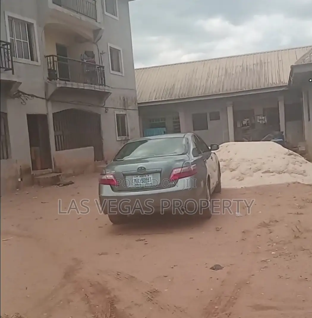 9bdrm Block of Flats in Owerri for sale in Owerri