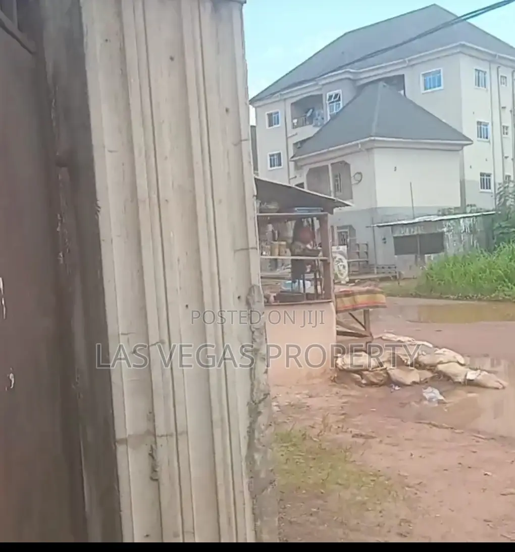 9bdrm Block of Flats in Owerri for sale in Owerri
