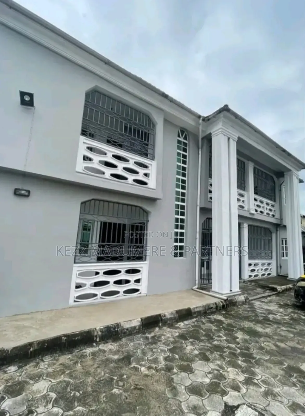 8bdrm Duplex in Rumudara , Port for sale in Port-Harcourt