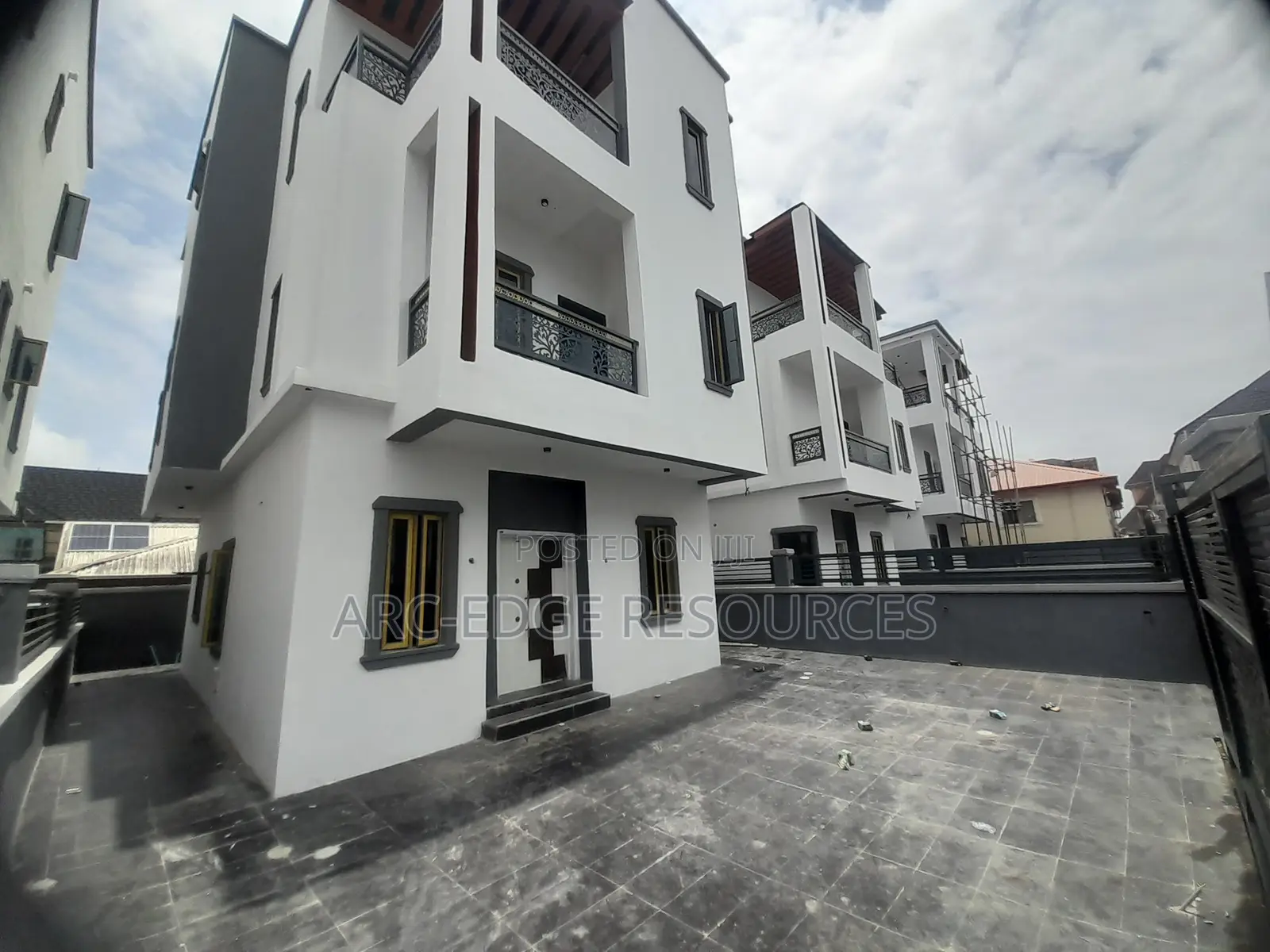 5bdrm Duplex in Apple Junction for sale in Apple Junction