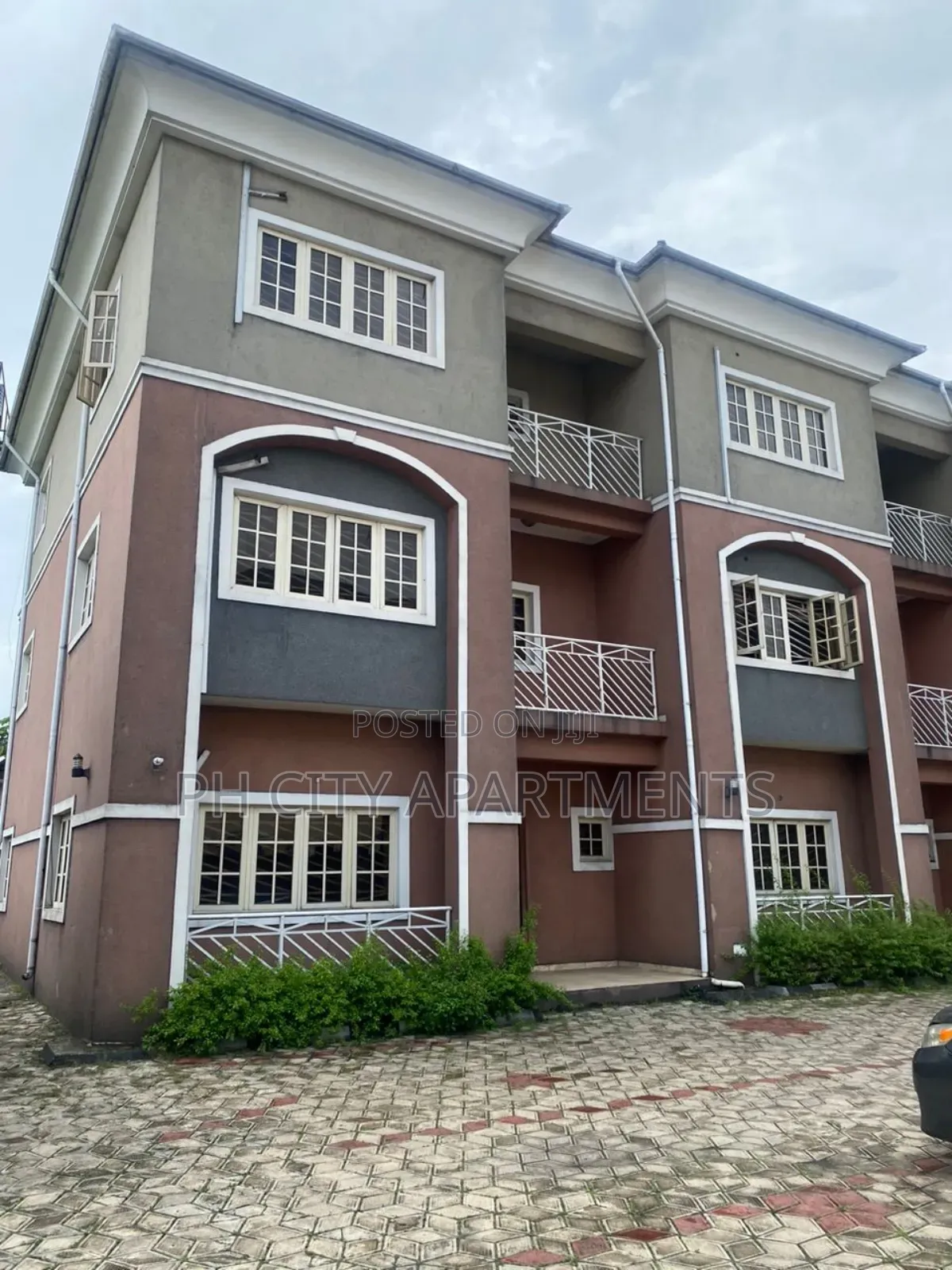 3bdrm Duplex in Rumuibekwe for rent in Rumuibekwe