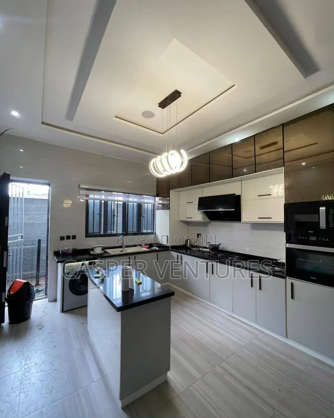 5bdrm Duplex in Oniru, Victoria Island for sale in Victoria Island