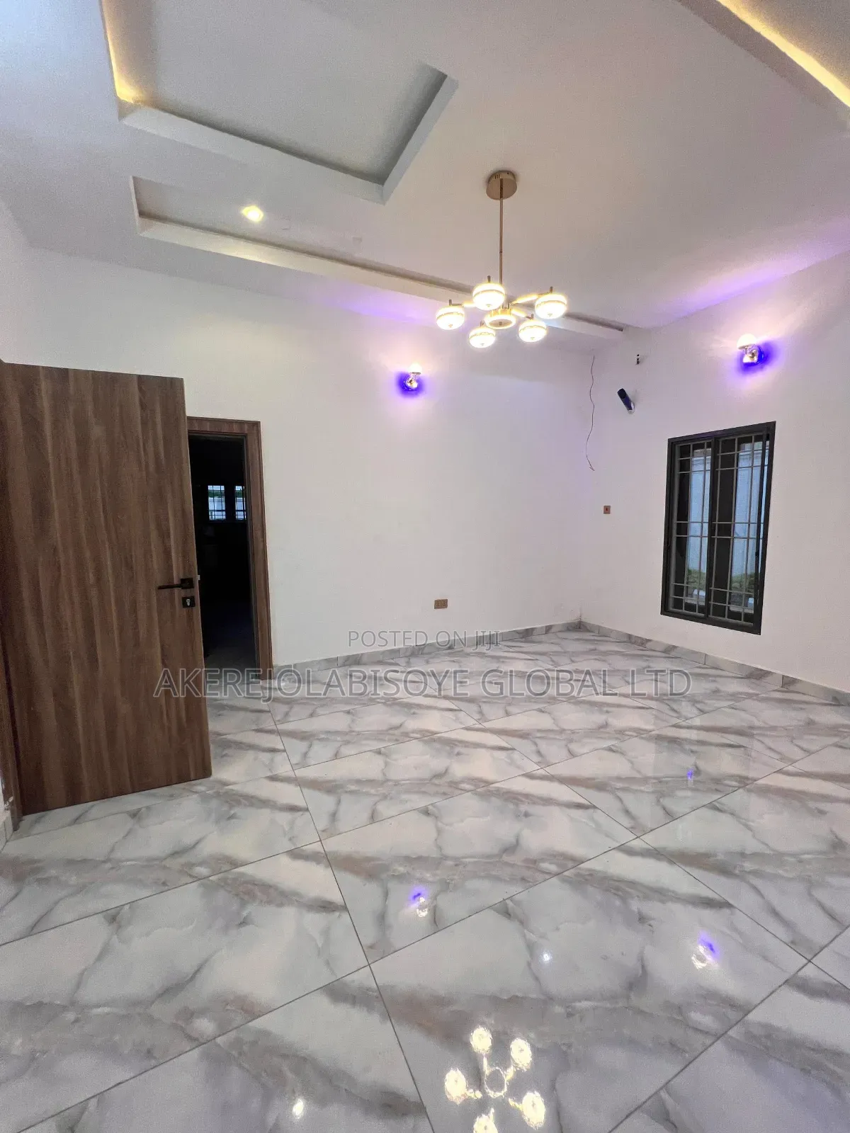 5bdrm Duplex in In An Estate Karsana for sale in Gwarinpa