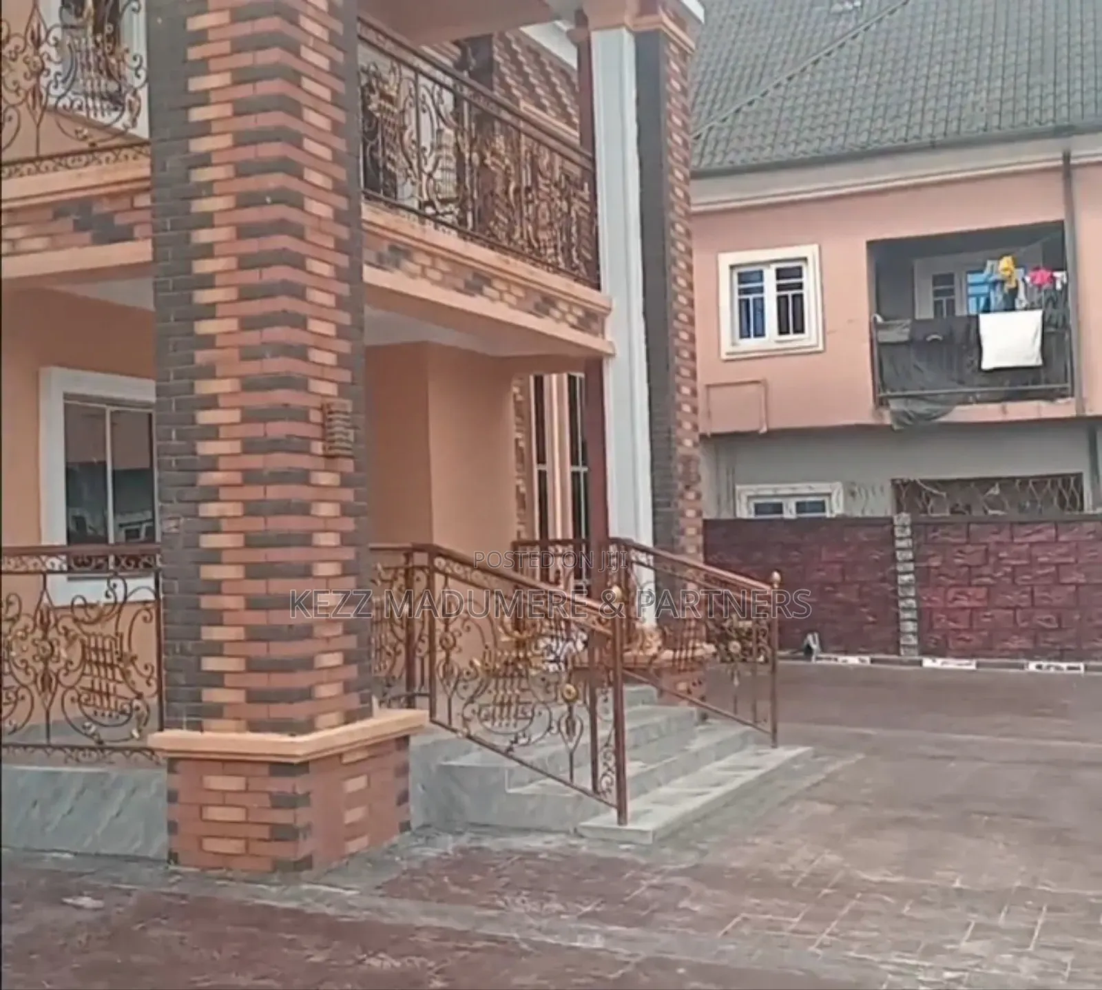 9bdrm Duplex in Ikenegbu Extension , for sale in Owerri