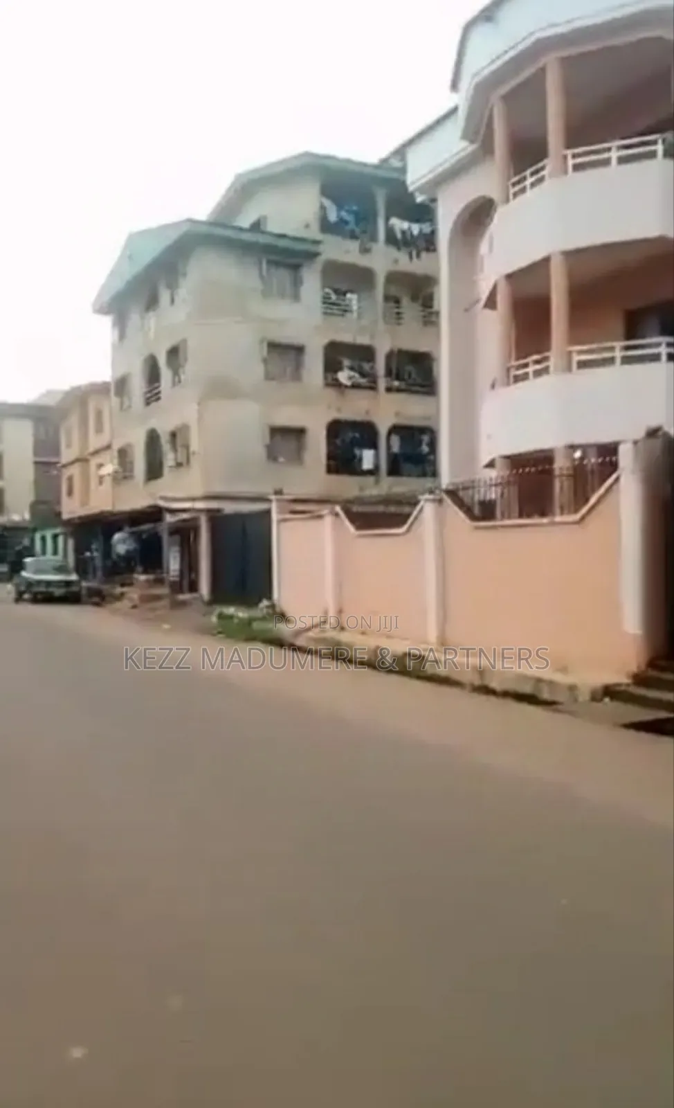 10bdrm Block of Flats in Agbani Road , Enugu for sale in Enugu