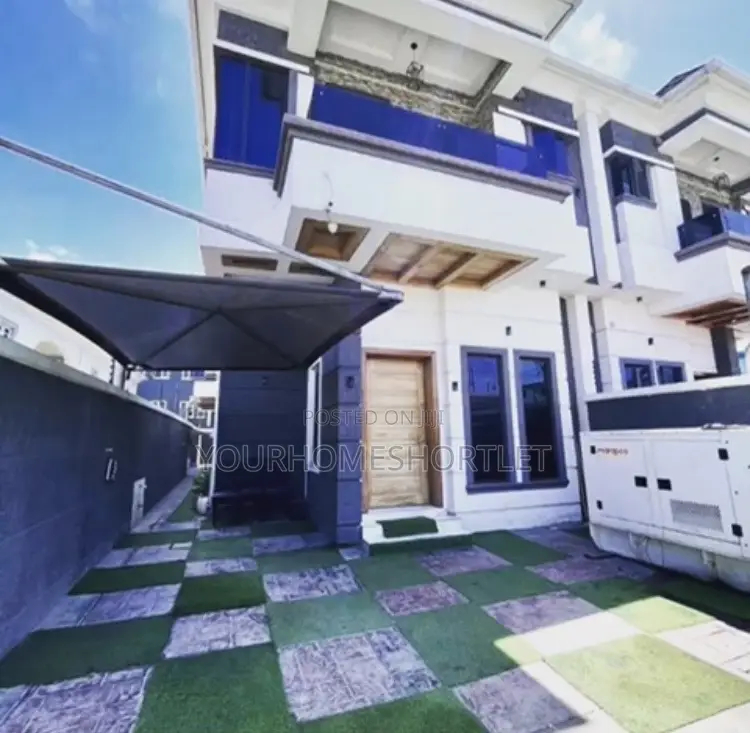 4 Bedroom Self Compound With Snooker That Allows Party in Lekki
