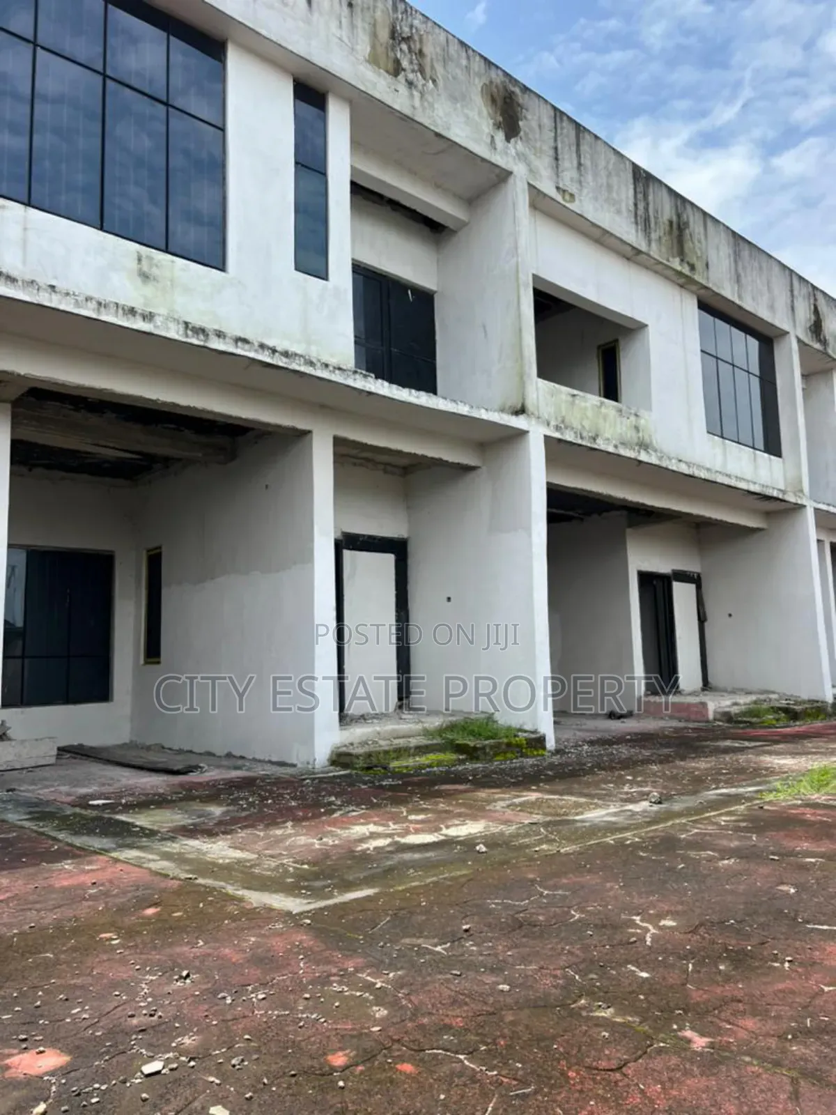 12bdrm Duplex in Opp Lekki Gardens, Port-Harcourt for sale in Port-Harcourt