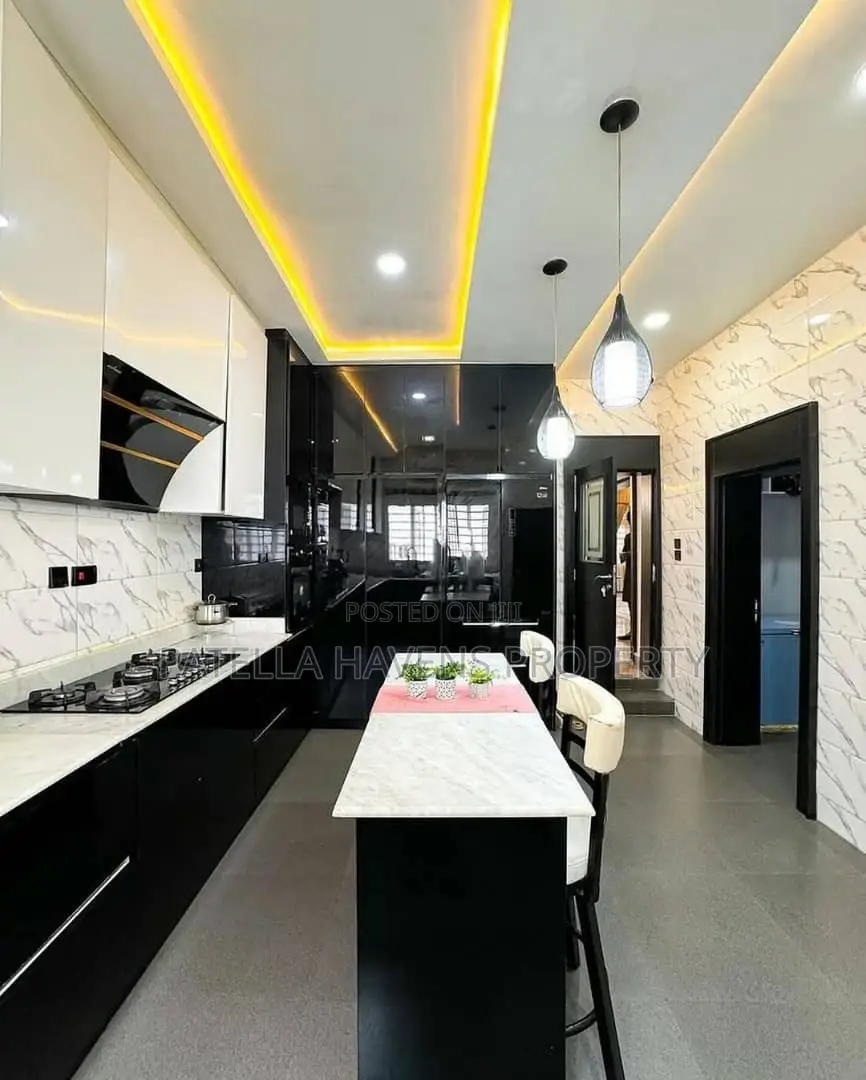 5bdrm Duplex in Karsana for sale in Karsana