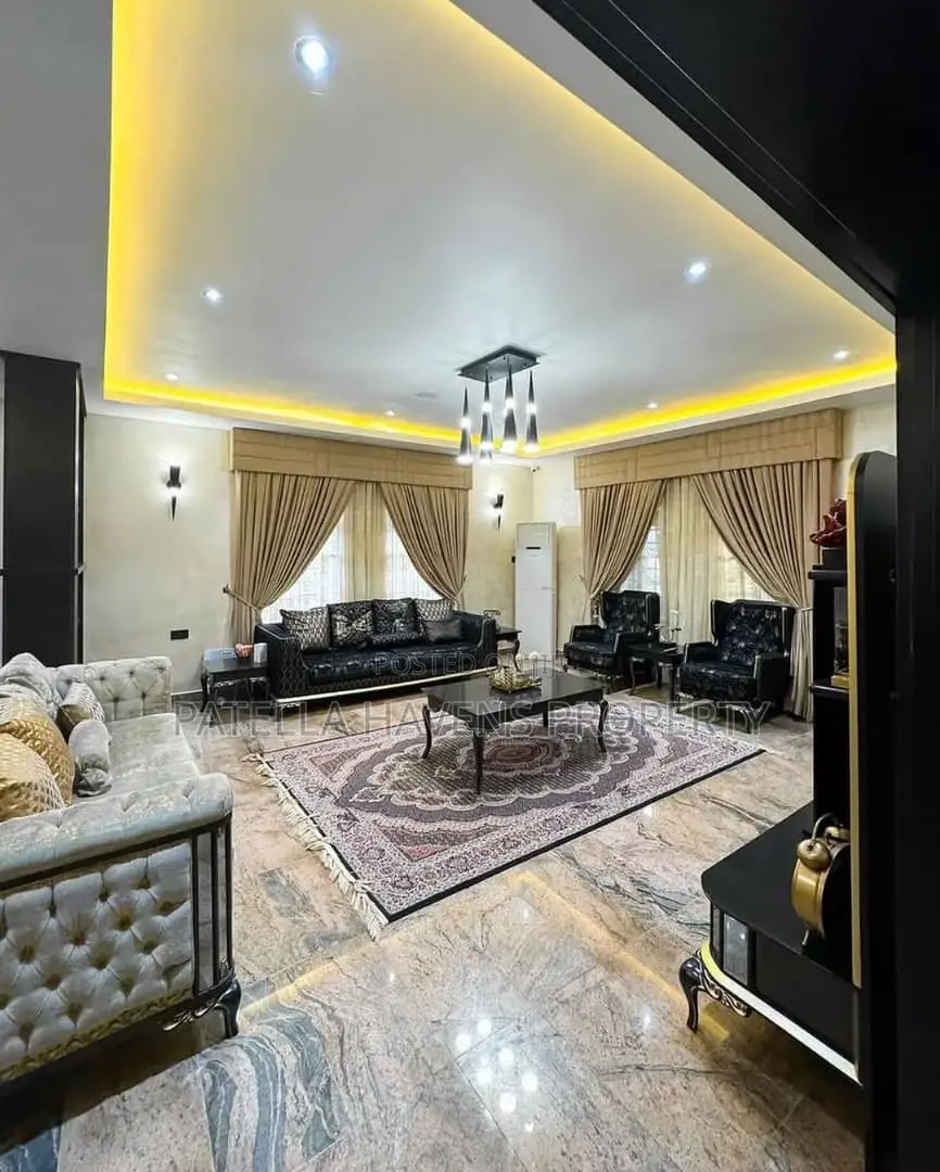 5bdrm Duplex in Karsana for sale in Karsana