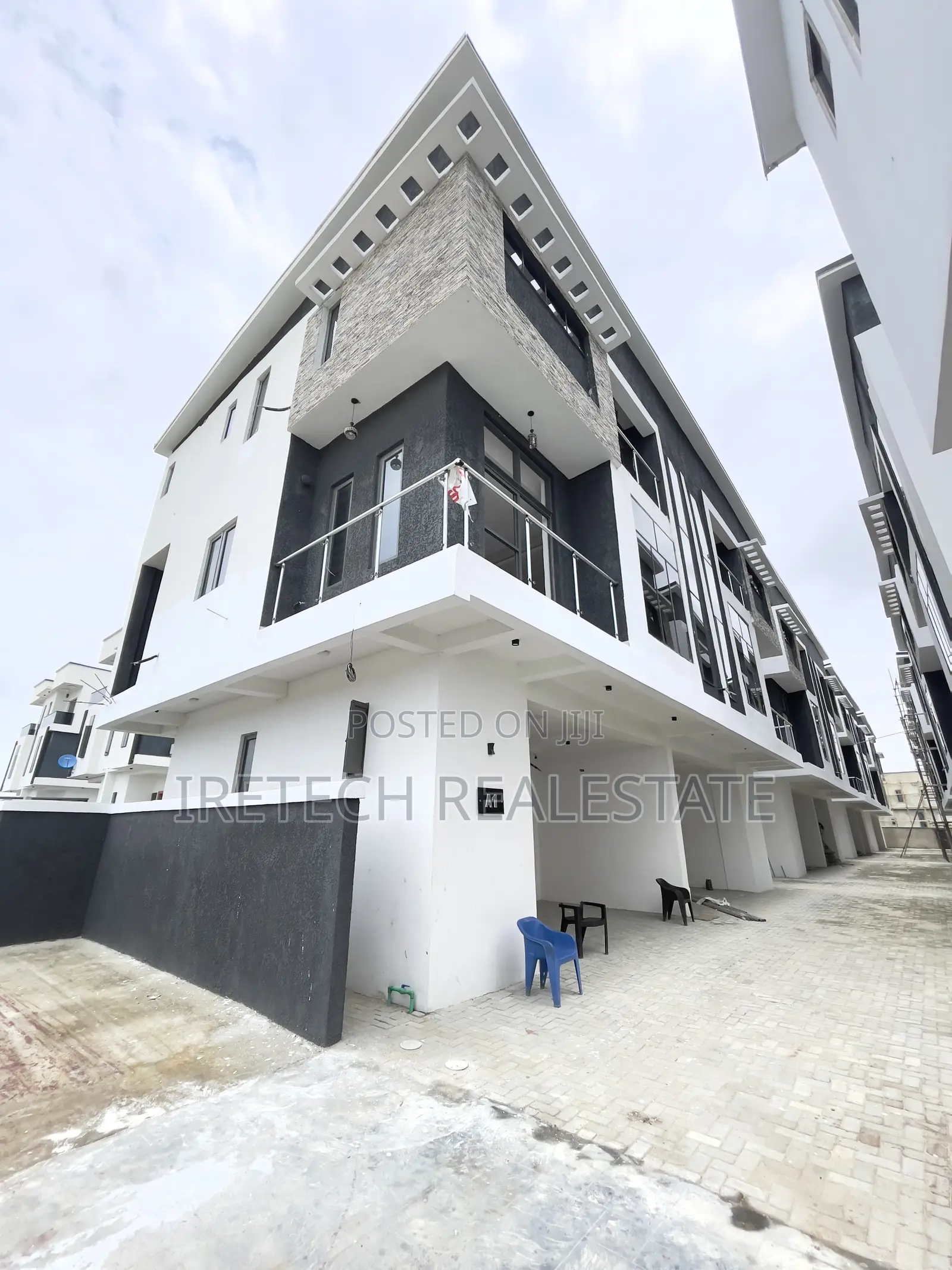 Fully Serviced 5 Bedroom Semi Detached Duplex With Pool in Lekki