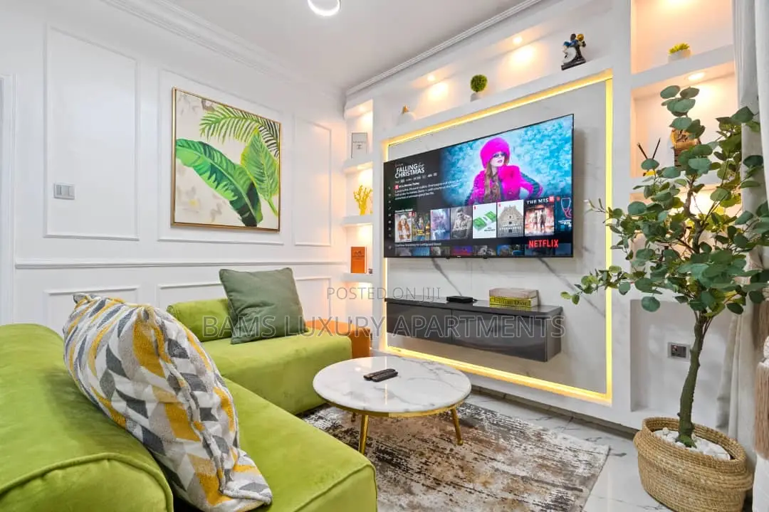 One Bed at Lekki Phase 1 in Lekki