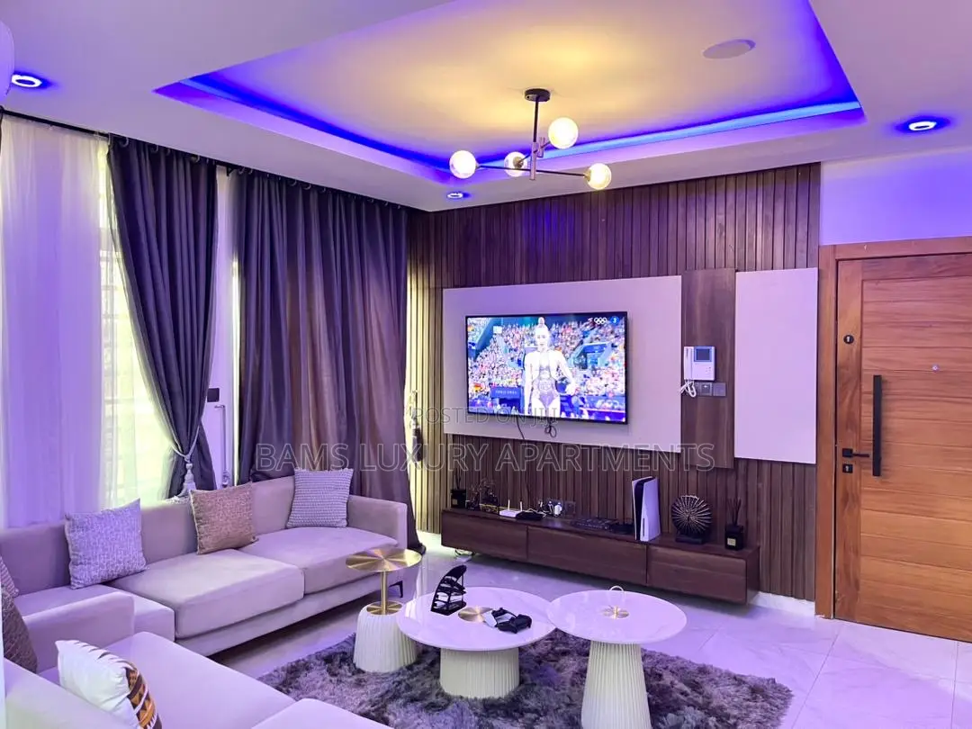 3 Bedroom Apartment With Ps5 , Gym and a Balcony. in Lekki
