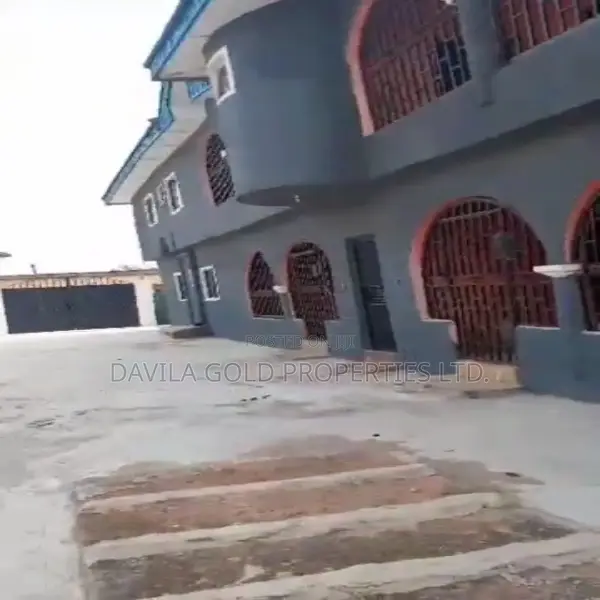 18bdrm Block of Flats in Benin City for sale in Benin City