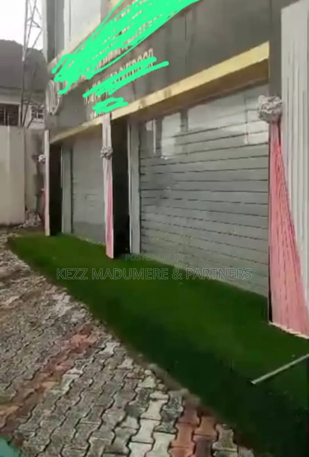 To Let : Duplex Shop at Rumuola Rd New Gra , Port Harcourt in Port-Harcourt