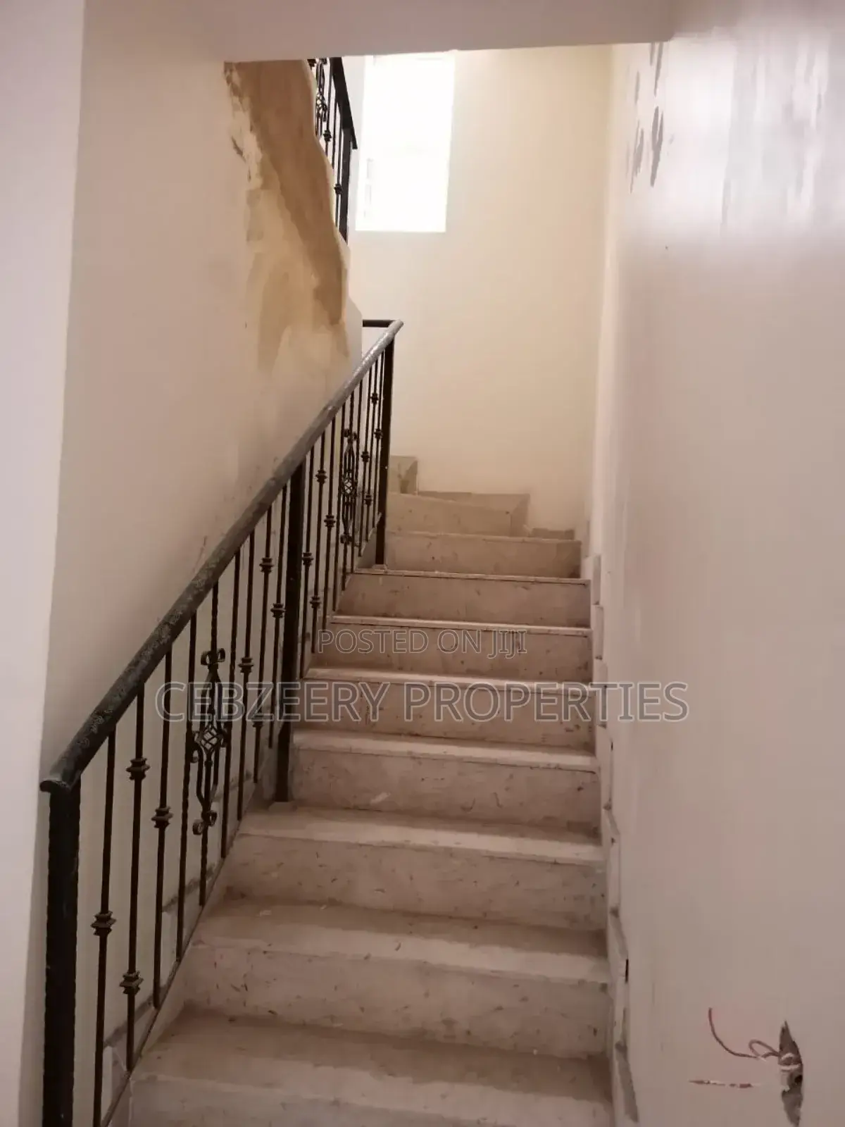 5bdrm Duplex in GRA Phase 2 Shangisha for sale in GRA Phase 2 Shangisha