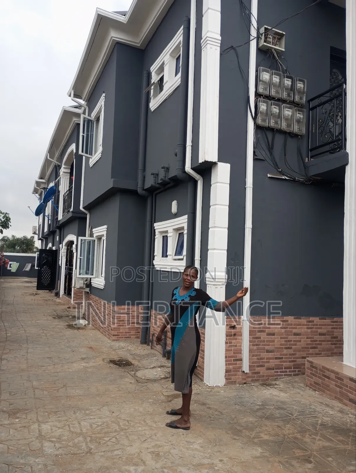 Furnished 2bdrm Mansion in Charity Estate, Agric for rent in Agric