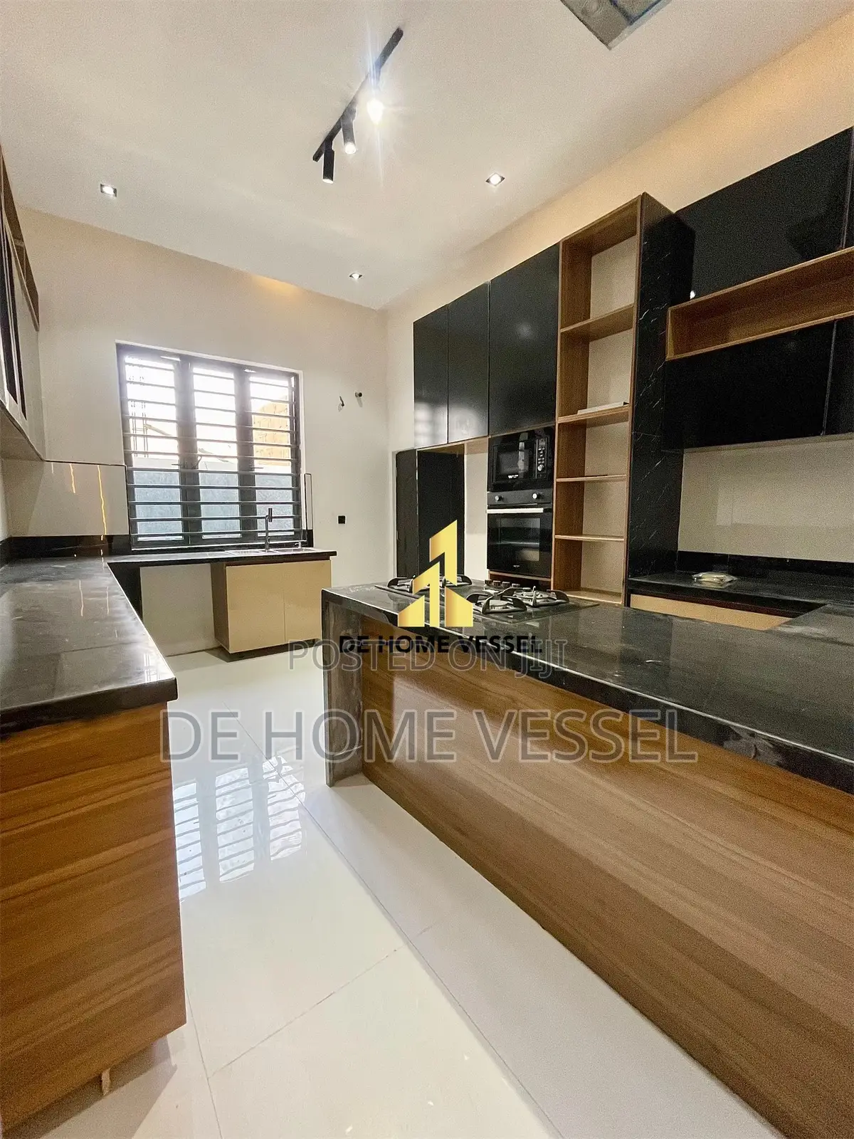 4bdrm Duplex in Lekki for sale in Lekki