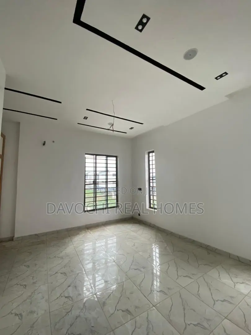 2bdrm Apartment in Ikate-Elegushi for sale in Ikate-Elegushi