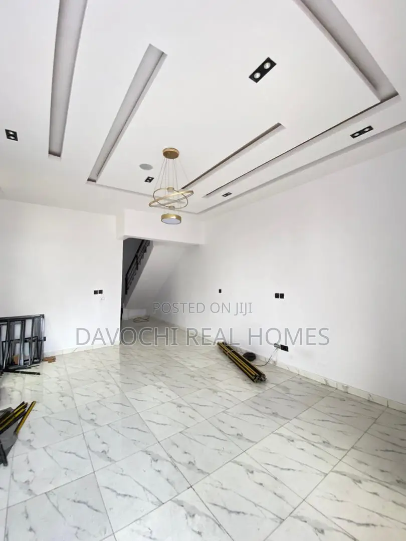 4bdrm Duplex in Ikota for sale in Ikota