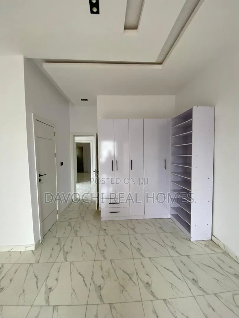 4bdrm Duplex In Lekki Expressway For Sale in Lekki Expressway