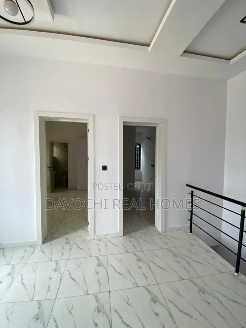 4bdrm Duplex In Lekki Expressway For Sale in Lekki Expressway