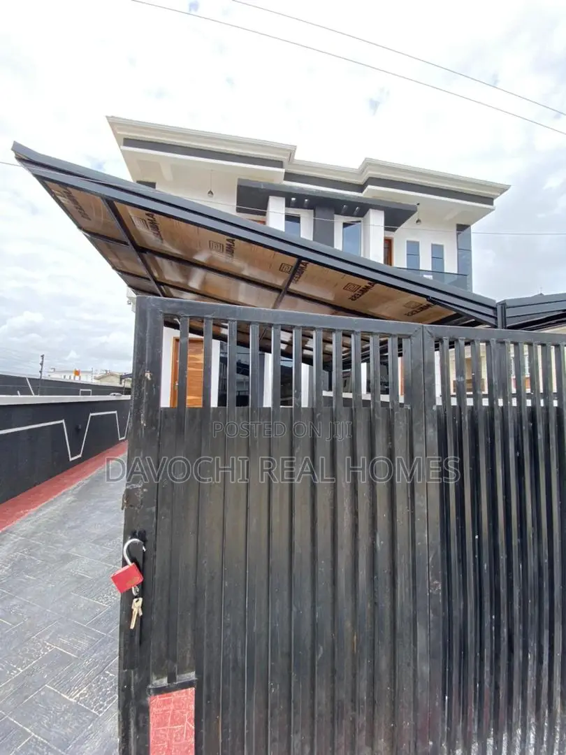 4bdrm Duplex In Lekki Expressway For Sale in Lekki Expressway