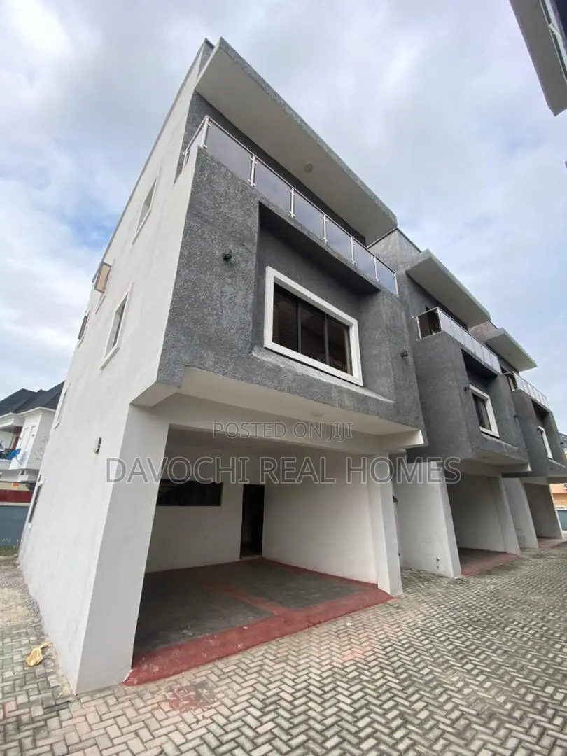 4bdrm Duplex In Lekki Expressway For Sale in Lekki Expressway