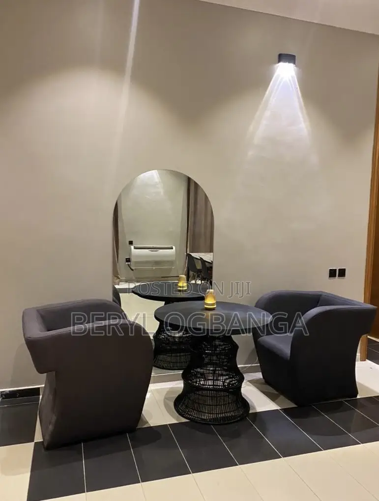 Luxurious Two (2) Bedroom Shortlet Service Apartment in Ahmadu Bello Way