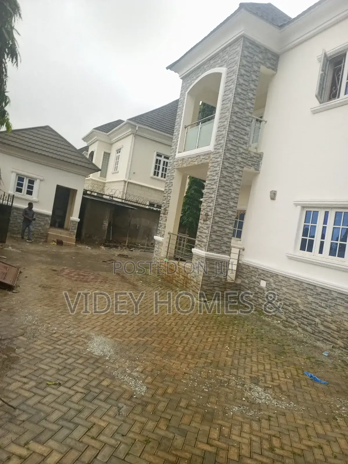 4bdrm Duplex in Standard Estate, Galadimawa for rent in Galadimawa