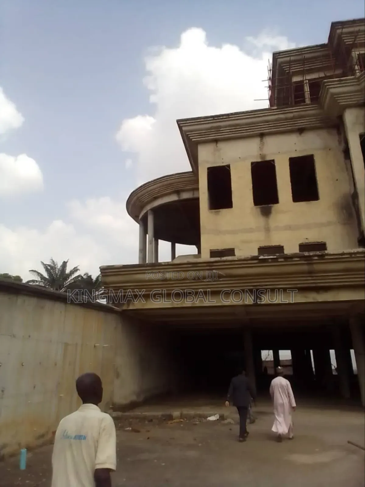 Uncompleted Building for Hotel, Office and Mall, 4 Floors. in Maitama
